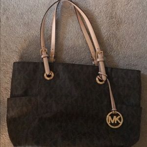Michael Kors Jet Set Signature Logo Tote Shoulder